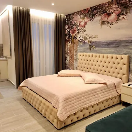 Hotel apartamentowy Luxury Golem (Tirana)