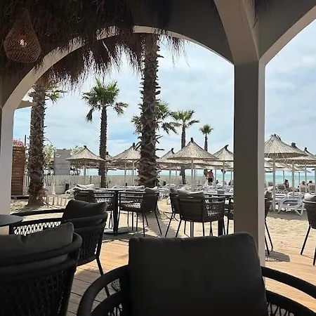 Hotel apartamentowy Luxury *