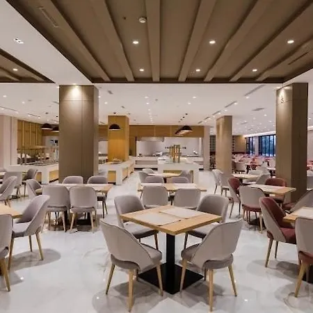 Luxury Hotel apartamentowy Golem (Tirana)