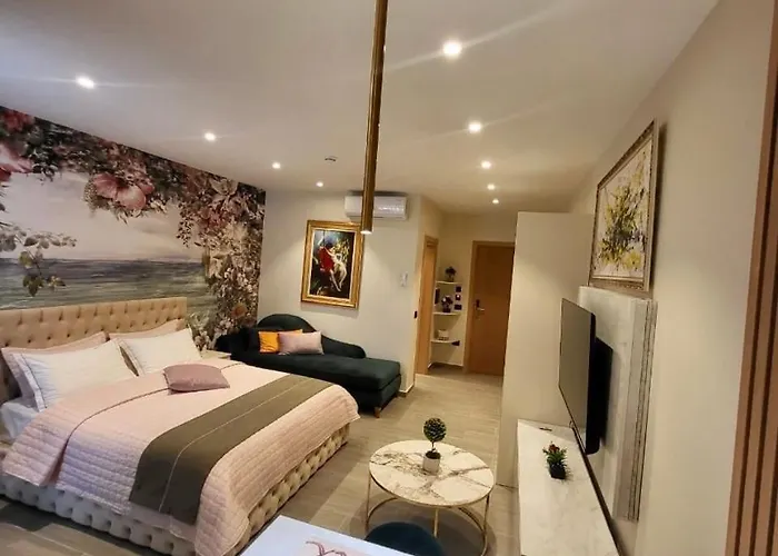 Luxury Aparthotel Golem (Tirana)